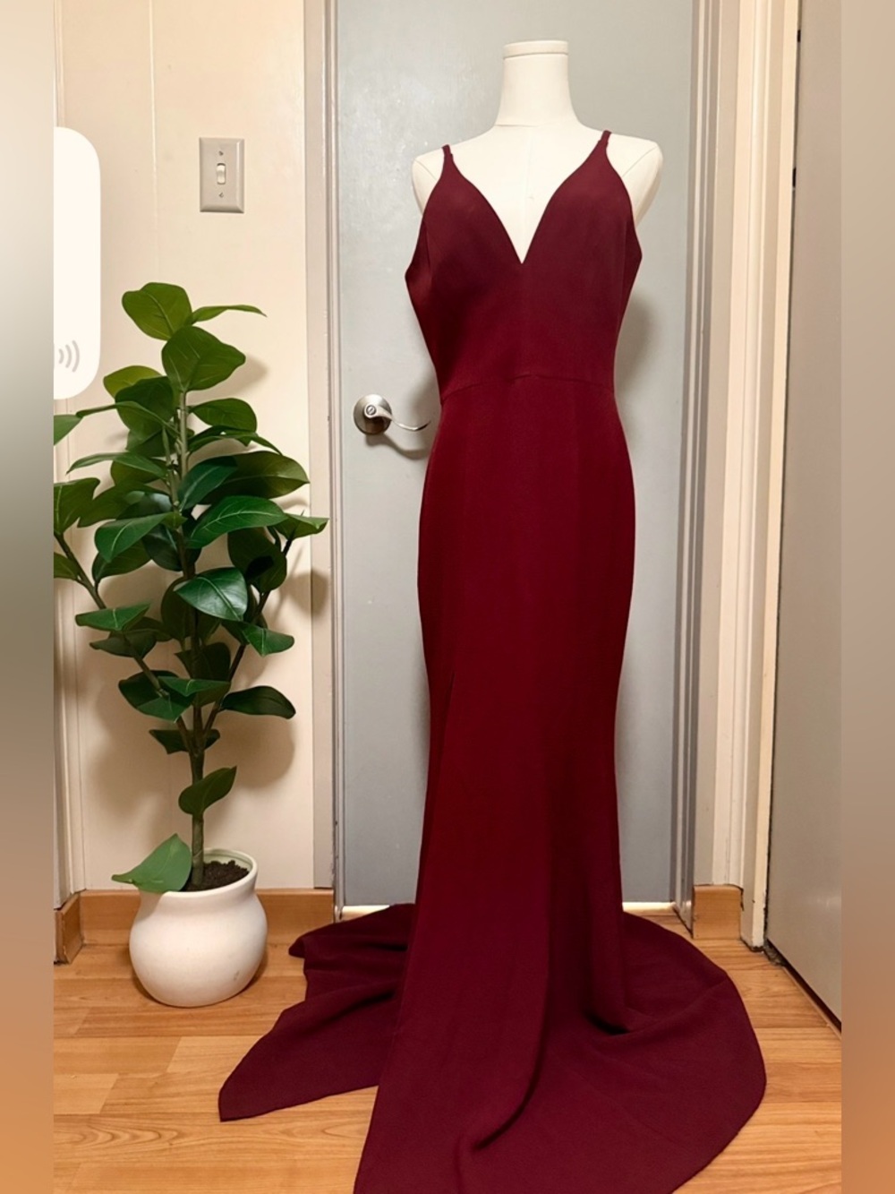 Dress the Population Evening Gown – Elegant, Timeless, Flattering Fit